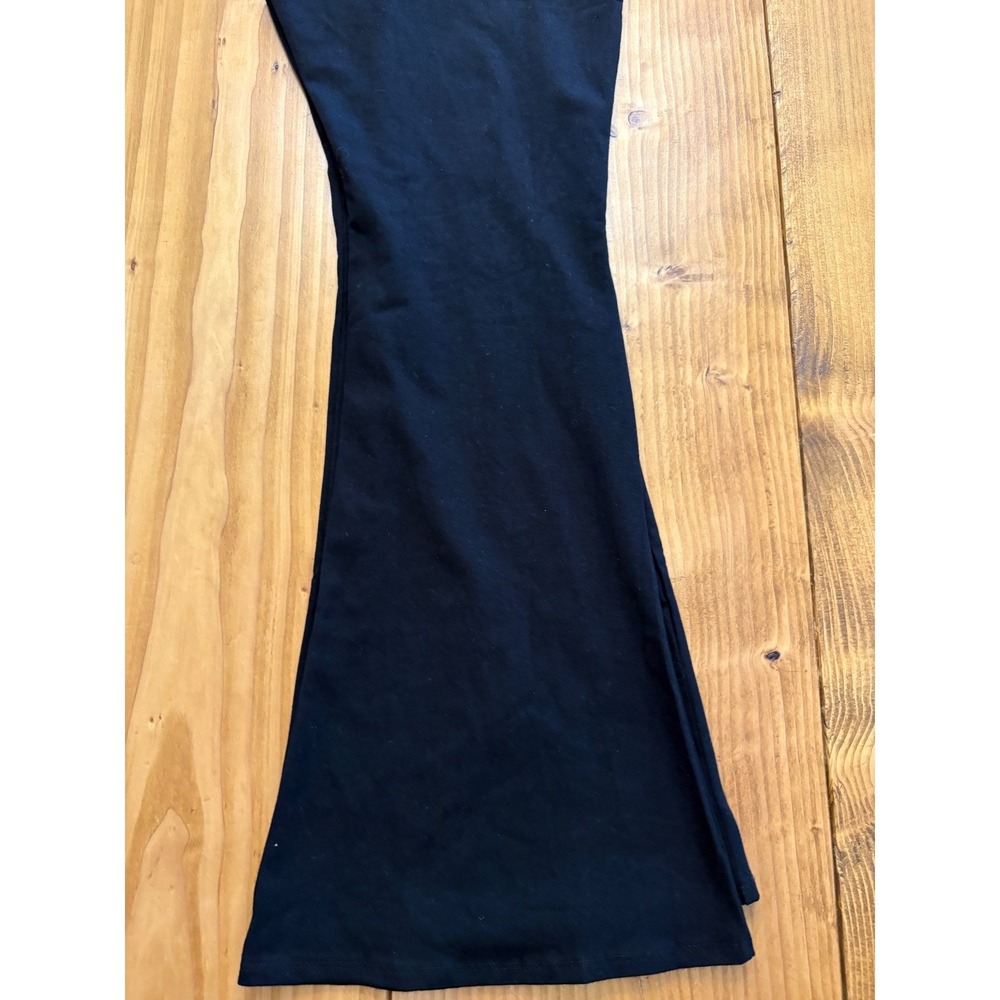 Torrid Womens Black Flare Leg Yoga Pants Plus Size 1 Pockets NWOT - Picture 9 of 10